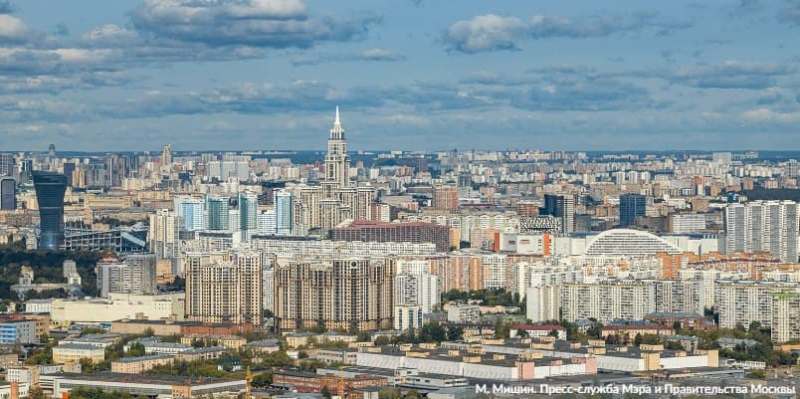 Москва сохраняет ограничительные меры после окончания каникул