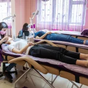 Студия наращивания ресниц Titania lashes на проспекте Защитников Москвы фото 3 на сайте Nekrasovka.su